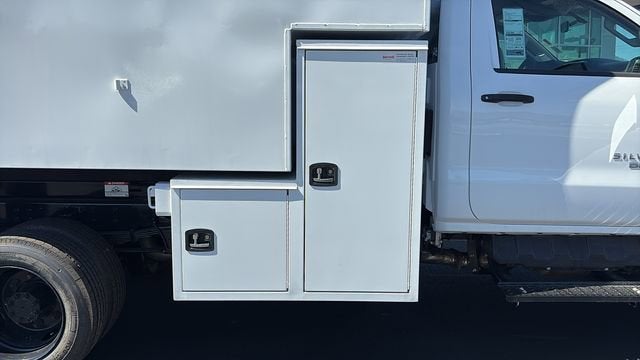 2024 Chevrolet Silverado 5500 HD Work Truck