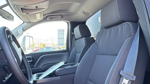 2024 Chevrolet Silverado 5500 HD Work Truck