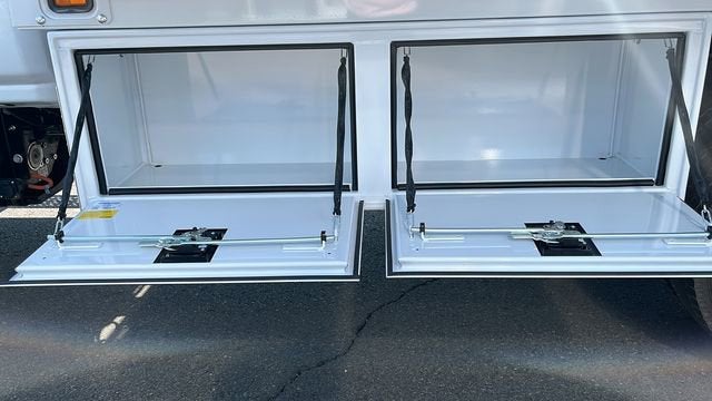 2024 Chevrolet Silverado 5500 HD Work Truck