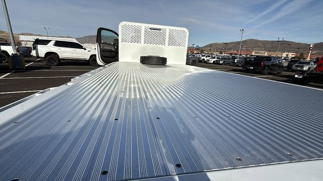 2025 Chevrolet Silverado 6500 HD Work Truck