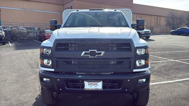 2025 Chevrolet Silverado 6500 HD Work Truck