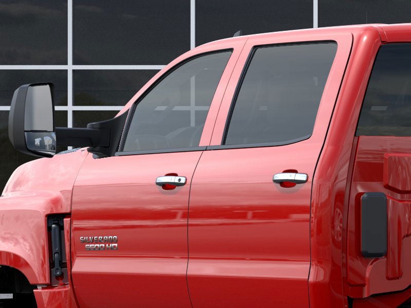 2025 Chevrolet Silverado 6500 HD LT