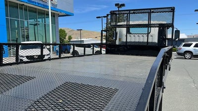 2024 Chevrolet Low Cab Forward 4500 MEDIUM ASH GRAY