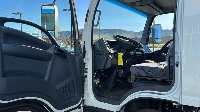 2025 Chevrolet Low Cab Forward 4500 MEDIUM ASH GRAY