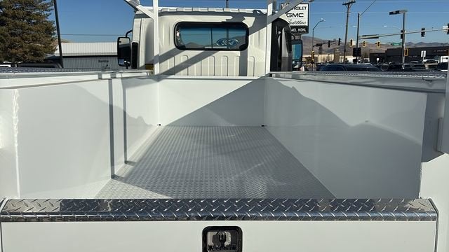 2025 Chevrolet Low Cab Forward 4500 MEDIUM ASH GREY