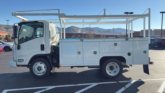 2025 Chevrolet Low Cab Forward 4500 MEDIUM ASH GREY