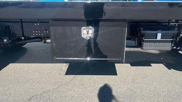 2025 Chevrolet Low Cab Forward 5500 XG MEDIUM ASH GRAY