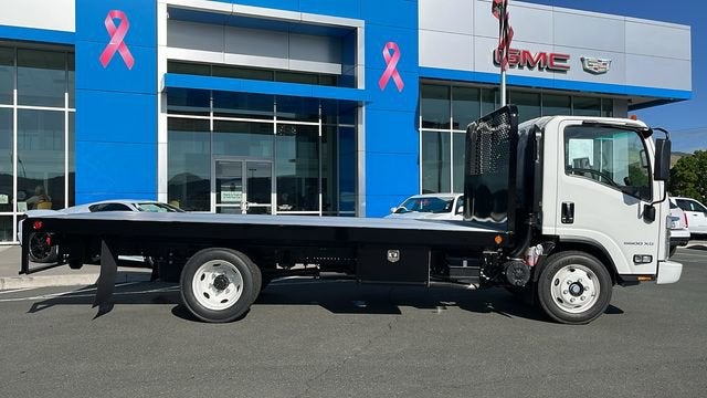 2025 Chevrolet Low Cab Forward 5500 XG MEDIUM ASH GRAY