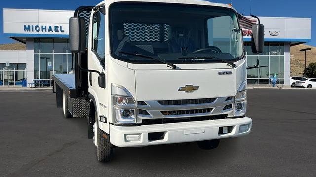 2025 Chevrolet Low Cab Forward 5500 XG MEDIUM ASH GRAY