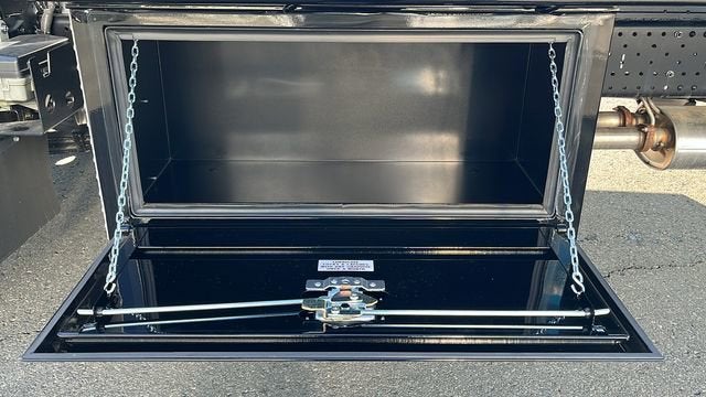 2025 Chevrolet Low Cab Forward 5500 XG MEDIUM ASH GRAY