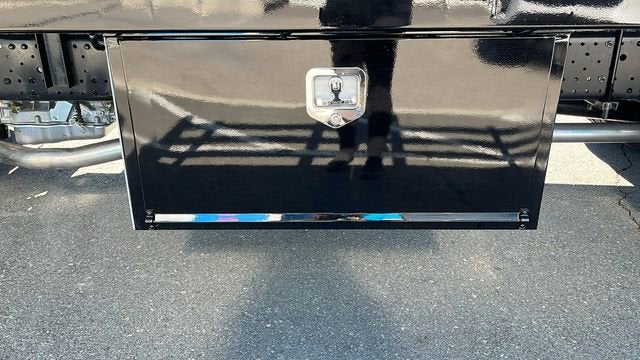 2025 Chevrolet Low Cab Forward 5500 XG MEDIUM ASH GRAY