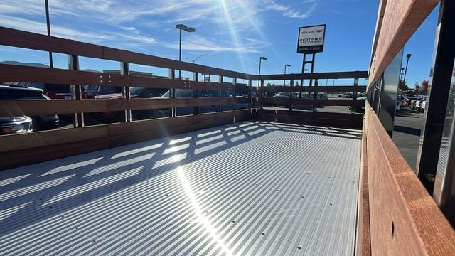 2025 Chevrolet Low Cab Forward 5500 XG MEDIUM ASH GRAY