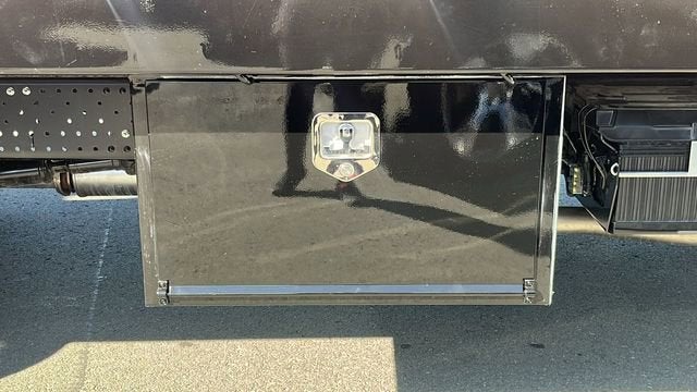 2025 Chevrolet Low Cab Forward 5500 XG MEDIUM ASH GRAY