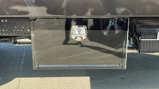 2025 Chevrolet Low Cab Forward 5500 XG MEDIUM ASH GRAY