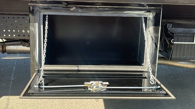 2025 Chevrolet Low Cab Forward 5500 XG MEDIUM ASH GRAY