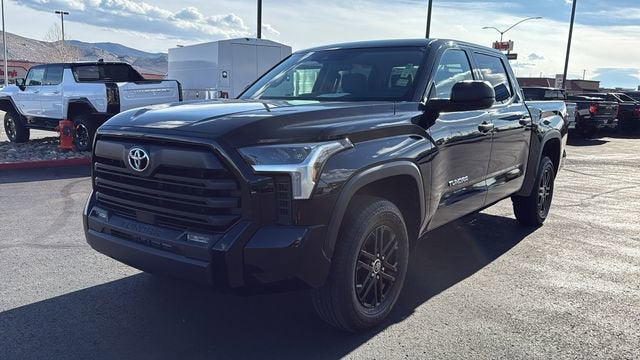 2024 Toyota Tundra 4WD SR5